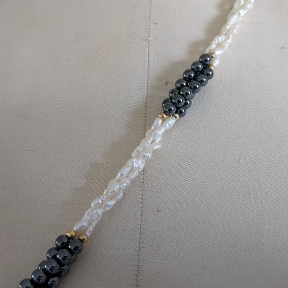 Vintage 1950s Freshwater Pearl & Black Onyx Necklace - Picture 2 of 5